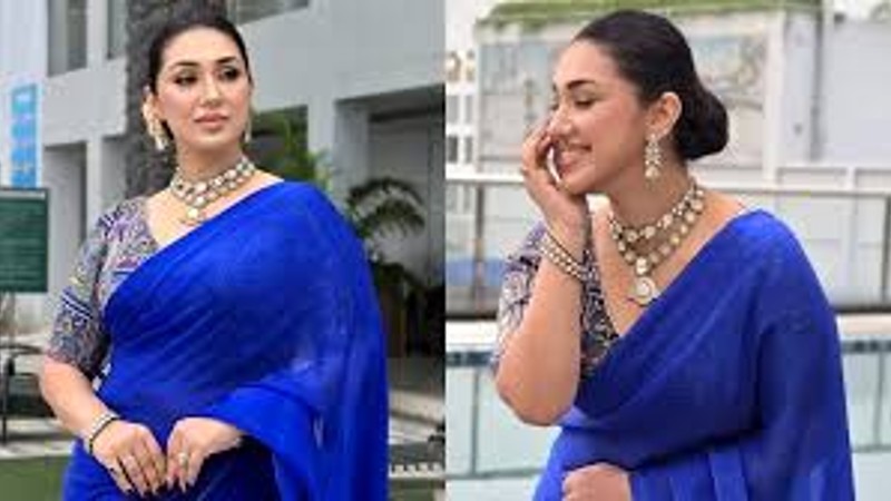 নীল শাড়িতে নজর কাড়লেন অপু বিশ্বাস, যেন ‘অপরাজিতা ফুল’
