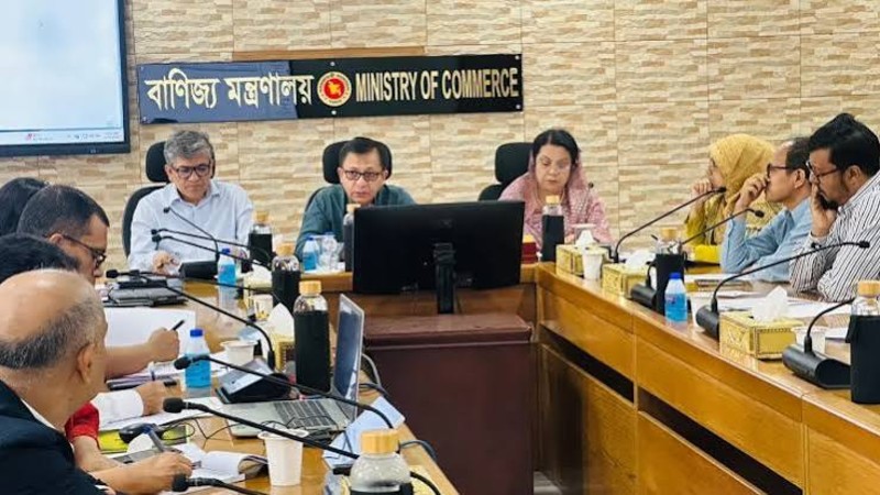 বিমানবন্দরের কার্গো জট নিরসনে পৃথক কার্গো ভিলেজ গড়ার তাগিদ বাণিজ্যমন্ত্রীর