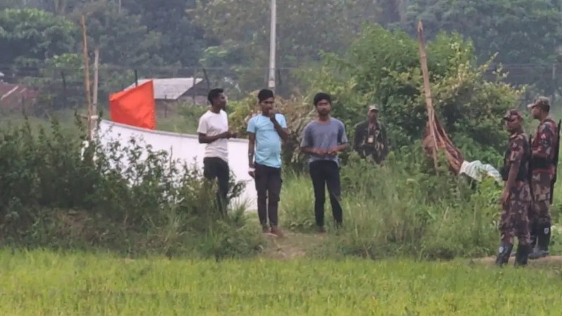 রৌমারী সীমান্তে ১৫ দিন ধরে শূন্যরেখায় তিন যুবক
