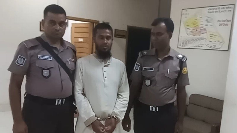 উত্তরখানে মাদ্রাসা ছাত্রকে বলাৎকার ও মারধর, রূপগঞ্জ থেকে শিক্ষক গ্রেপ্তার
