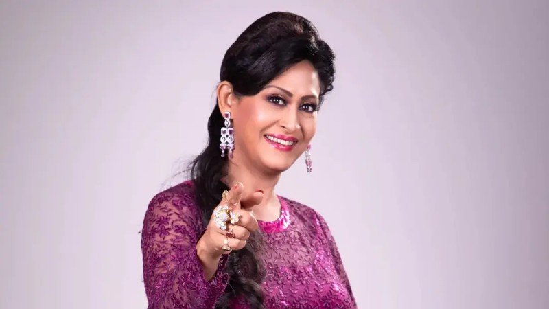 ‘আত্মবিশ্বাস হারিয়েছিলাম, নিজেকে দেখতে ভালো লাগত না’: ইন্দ্রাণী হালদার