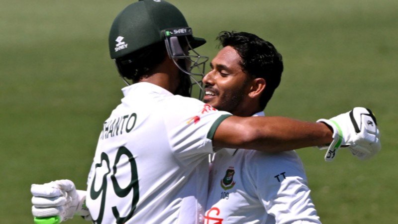 অস্ট্রেলিয়ার মাটিতে ইতিহাস গড়লেন তানজিদ, চালকের আসনে বাংলাদেশ