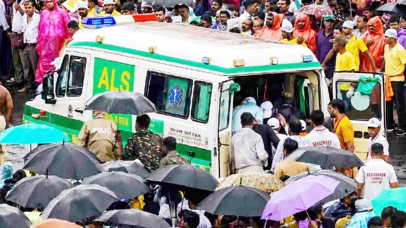 বিহারে মন্দিরে পদপিষ্ট হয়ে কমপক্ষে ৭ জন নিহত