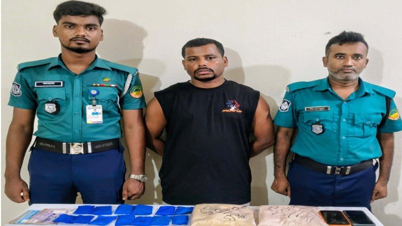টঙ্গীতে ১ কেজি হেরোইন ও ২৫০০ ইয়াবাসহ শীর্ষ মাদক কারবারি ‘কুত্তা মিজান’ গ্রেফতার