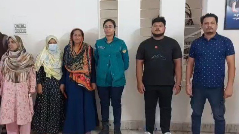 টঙ্গী থানা ফটকে বিশৃঙ্খলা ও ‘জয়বাংলা’ স্লোগান দেওয়ার অভিযোগে ৫ জন গ্রেফতার